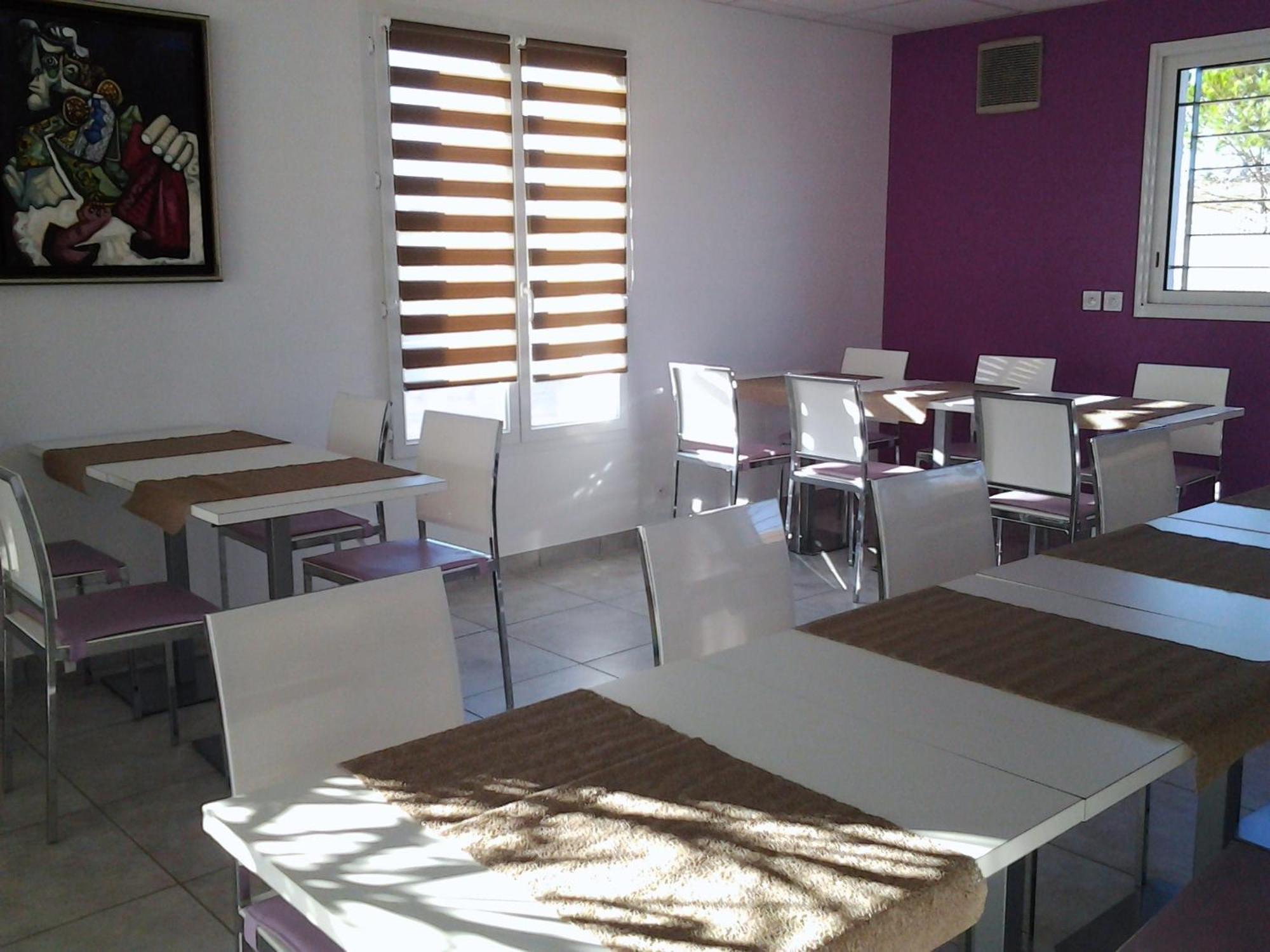 Kyriad Perpignan Sud Restaurant photo